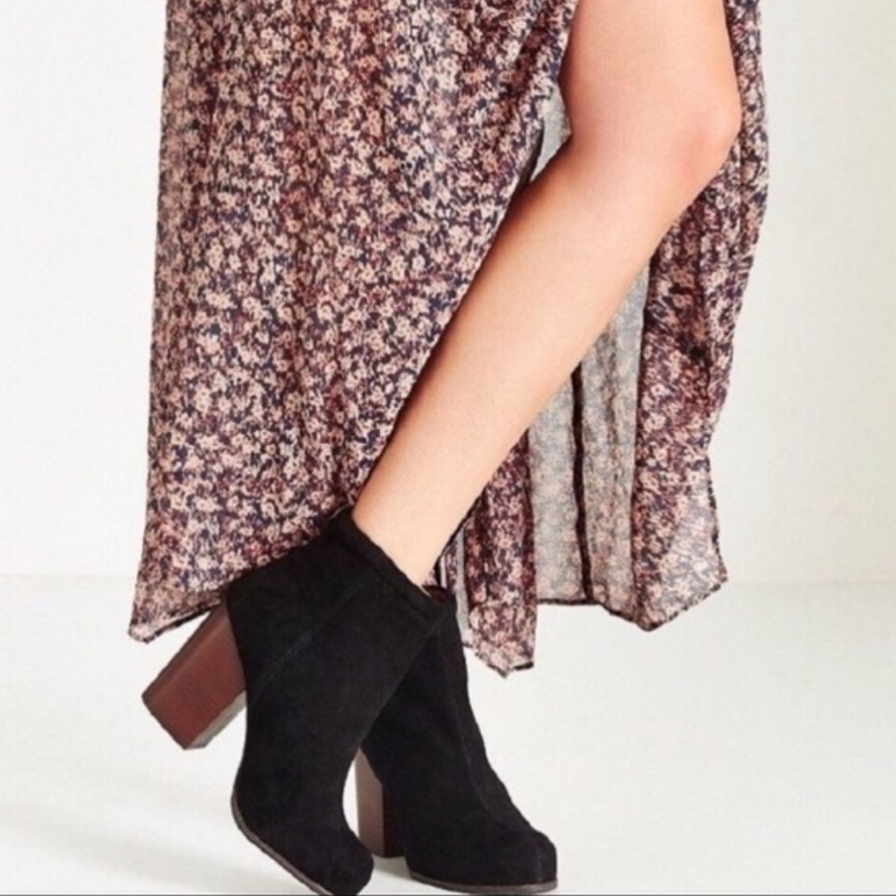 EUC Jeffrey Campbell Rumble booties